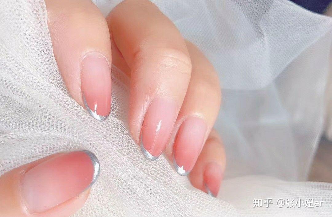 市直属机关后勤服务中心向木兰河社区捐赠办公设备