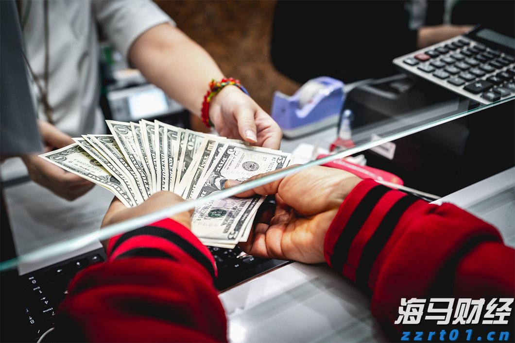 刘格菘加码泡泡玛特(09992) 2025年基金二季度配置新消费、创新药显著加仓