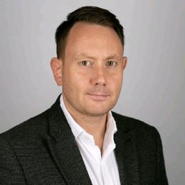 Trade Desk(TTD.US) Q2业绩发布后股价暴跌近40%，凯茜·伍德迅速增持超72.5万股